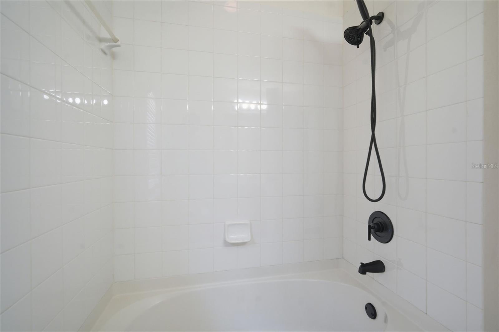 Image 31 of 47 For 12501 Lake Vista Drive