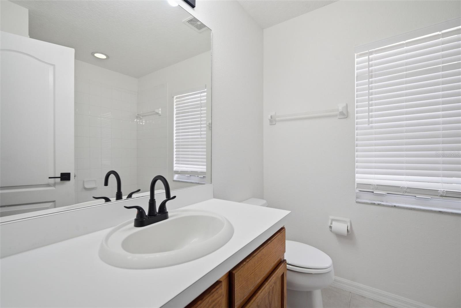 Image 32 of 47 For 12501 Lake Vista Drive