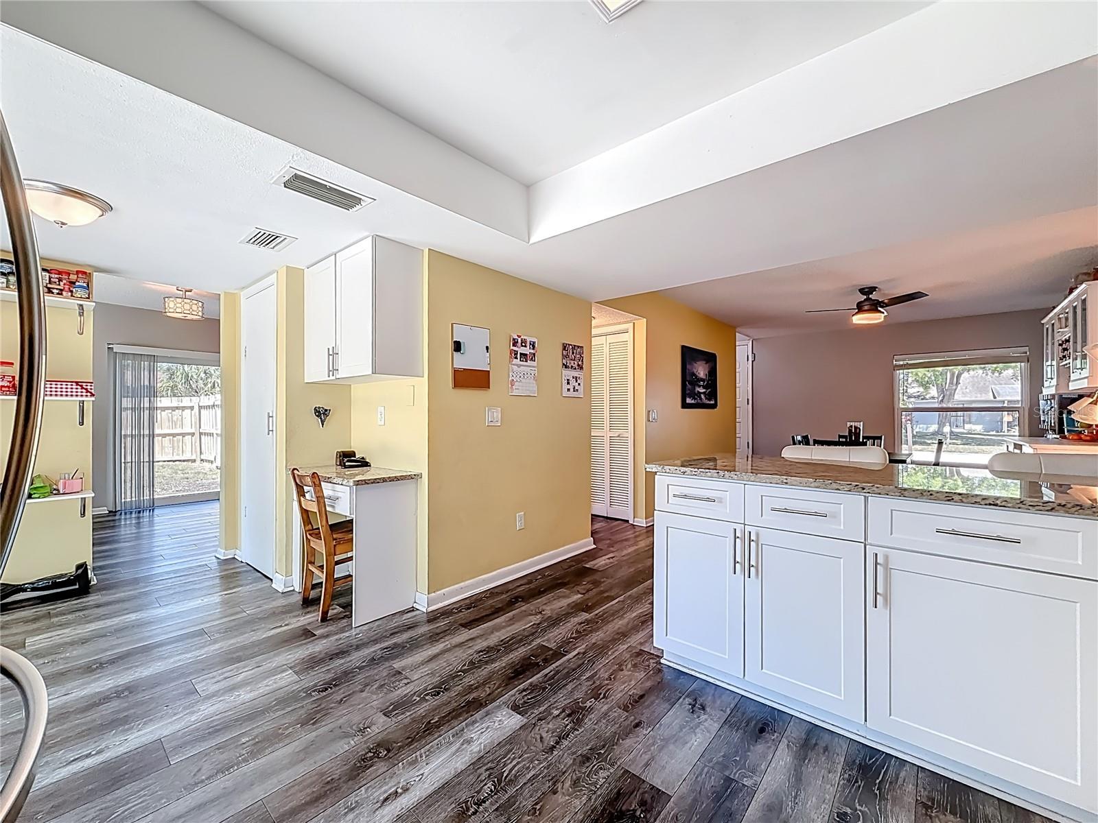 Image 22 of 54 For 4510 Viewridge Way