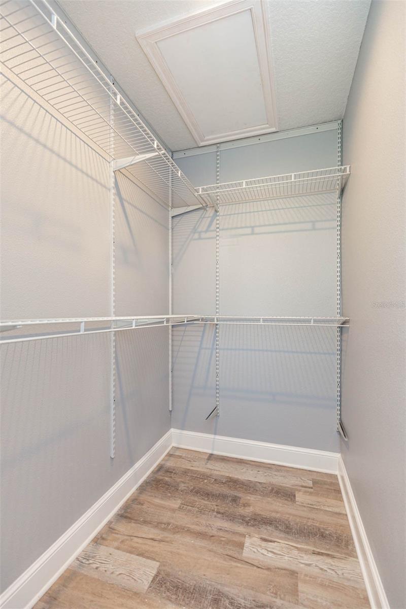 Image 11 of 21 For 3911 Tyson Avenue