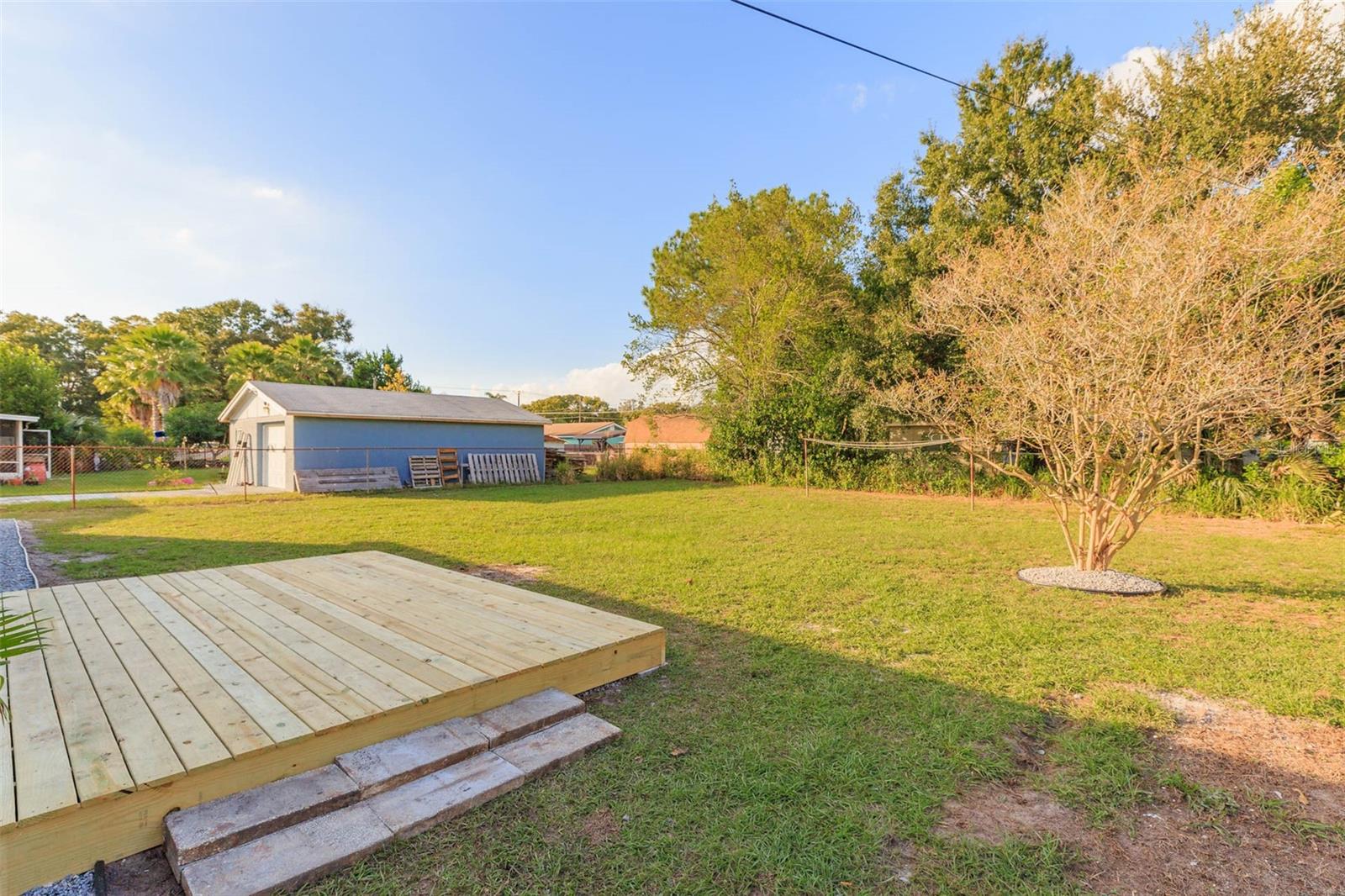 Image 19 of 21 For 3911 Tyson Avenue