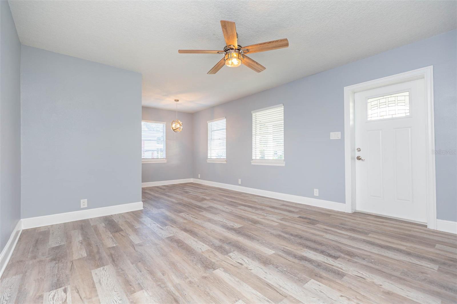 Image 2 of 21 For 3911 Tyson Avenue