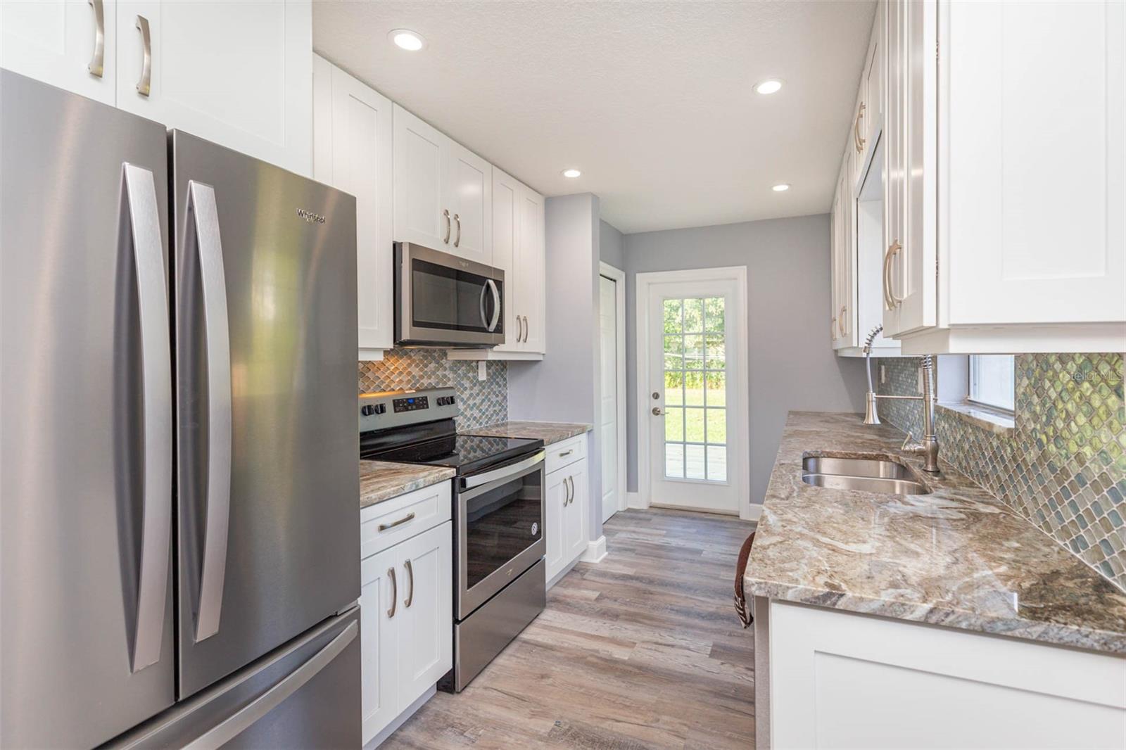 Image 5 of 21 For 3911 Tyson Avenue