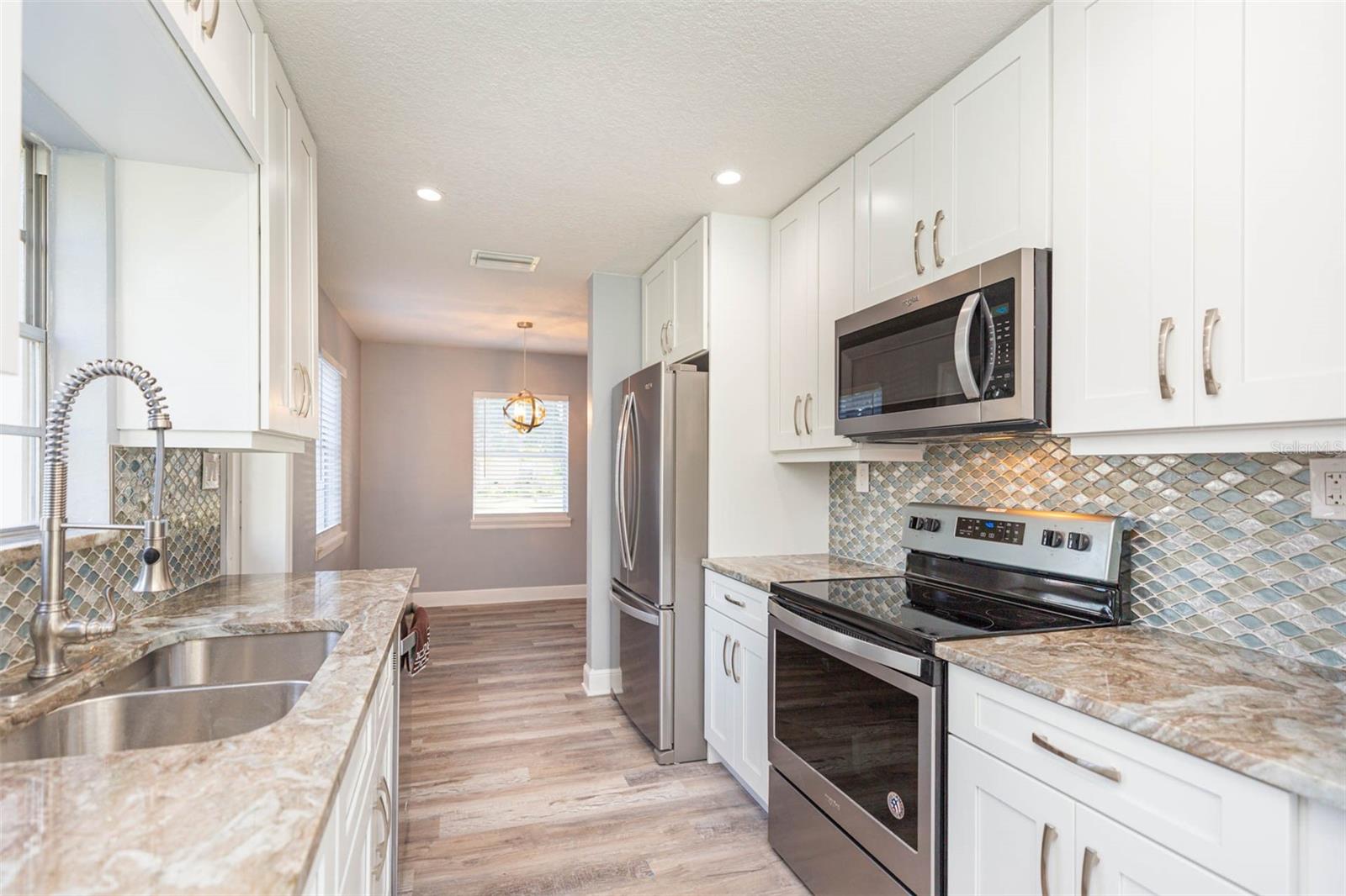 Image 6 of 21 For 3911 Tyson Avenue