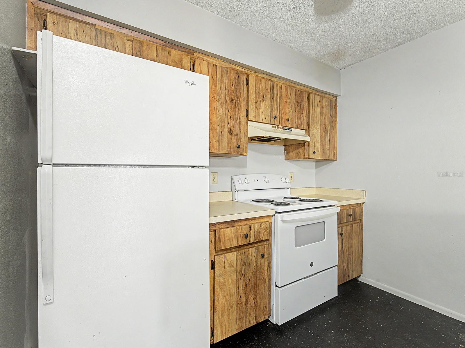 Image 13 of 42 For 2950 53rd Court