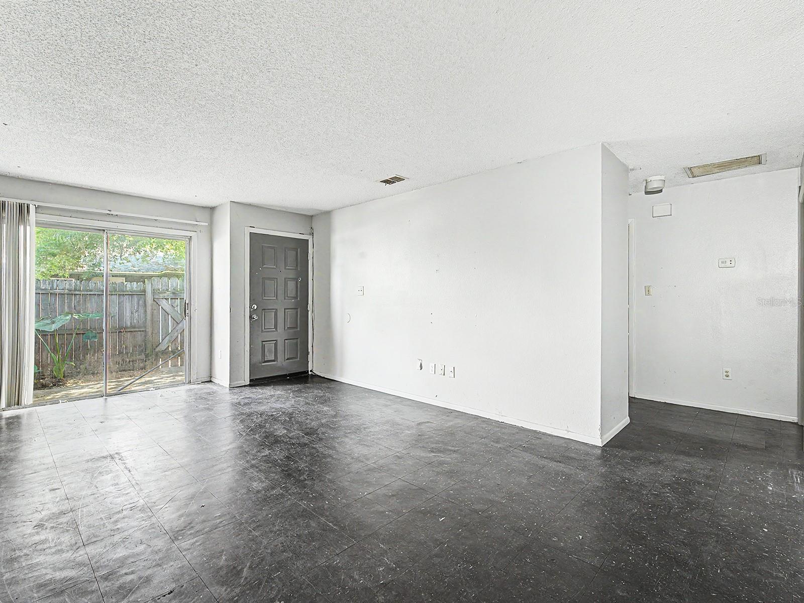 Image 15 of 42 For 2950 53rd Court