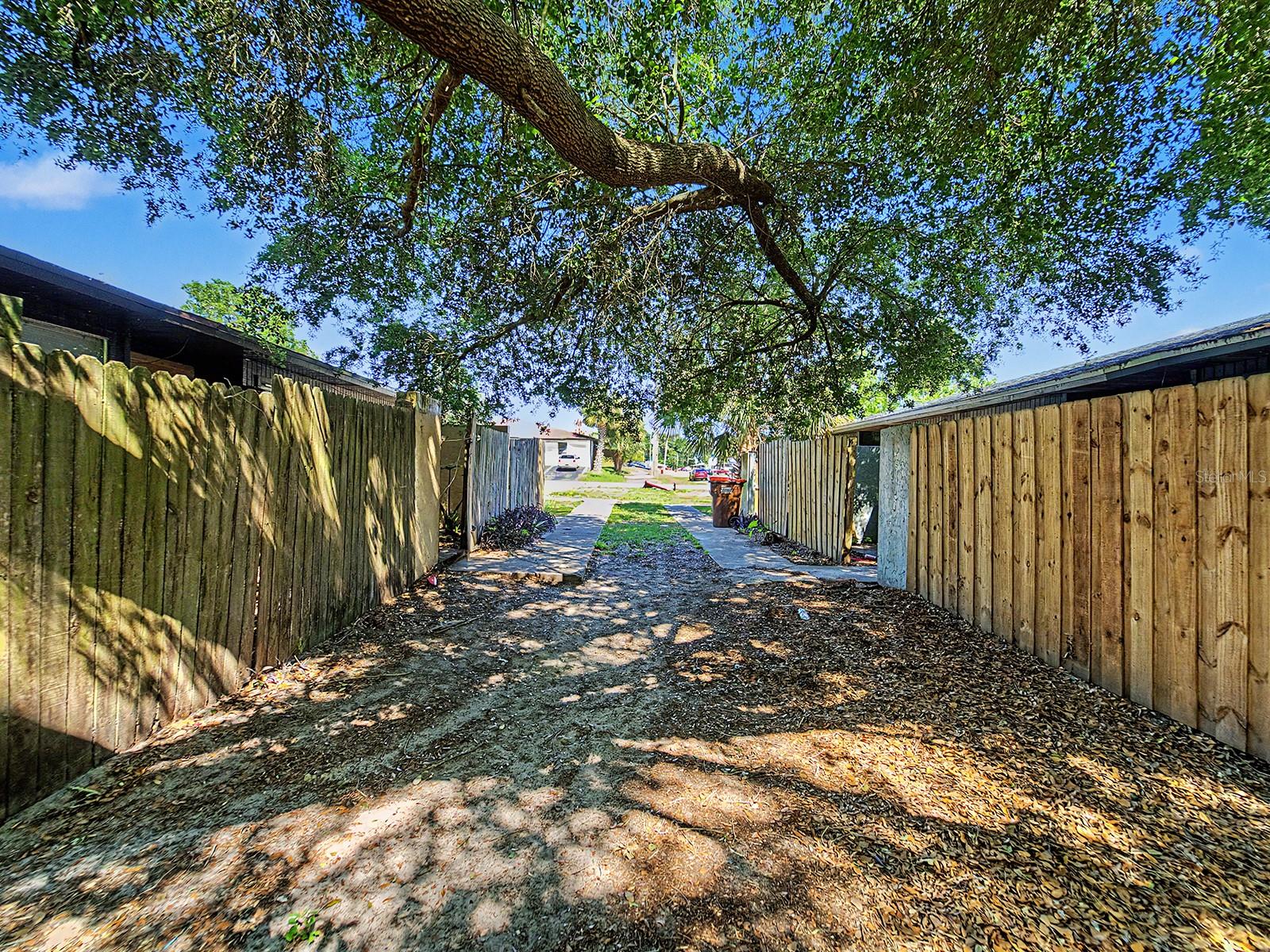 Image 29 of 42 For 2950 53rd Court