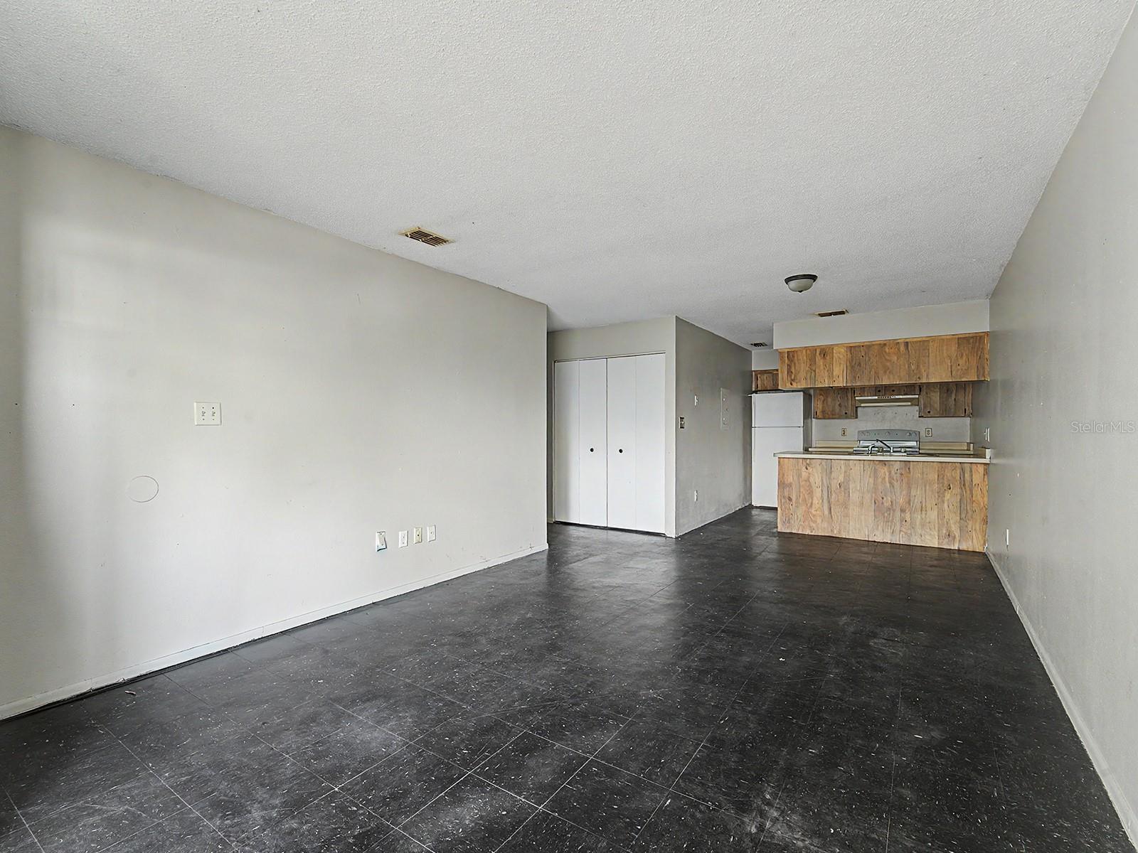 Image 6 of 42 For 2950 53rd Court