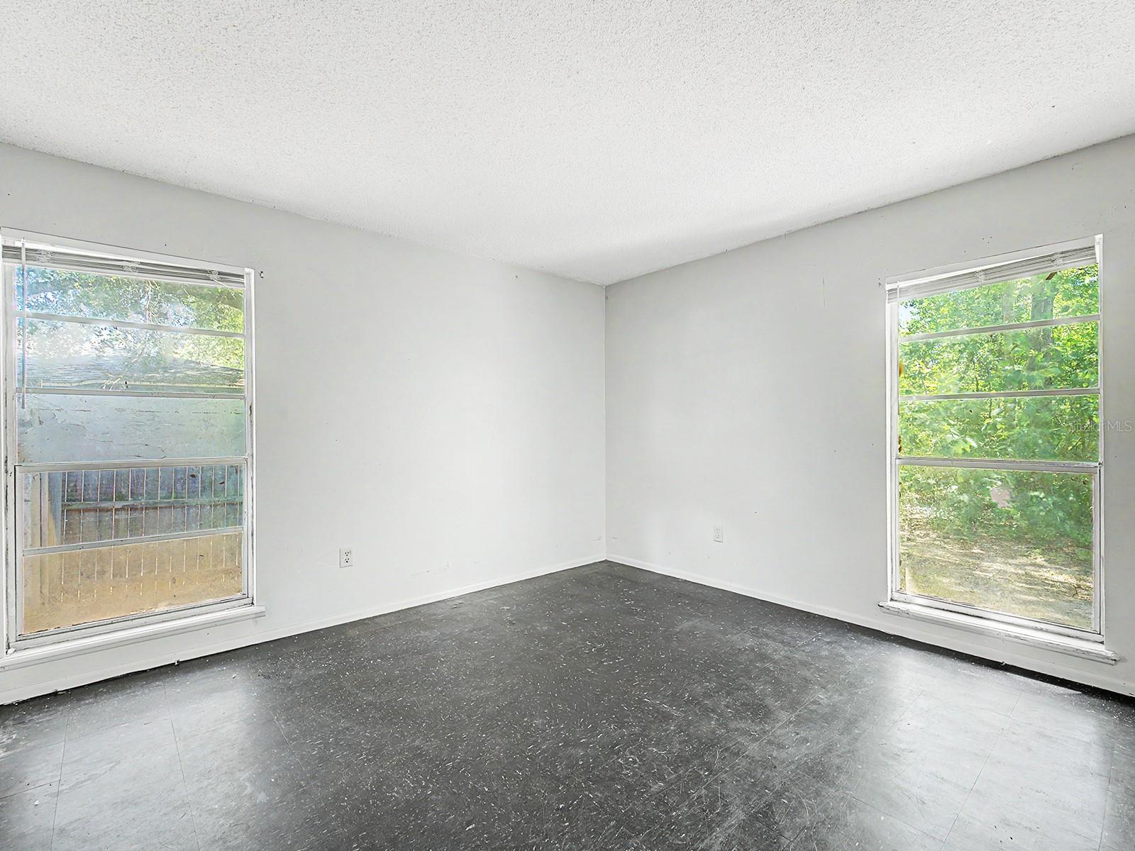 Image 8 of 42 For 2950 53rd Court