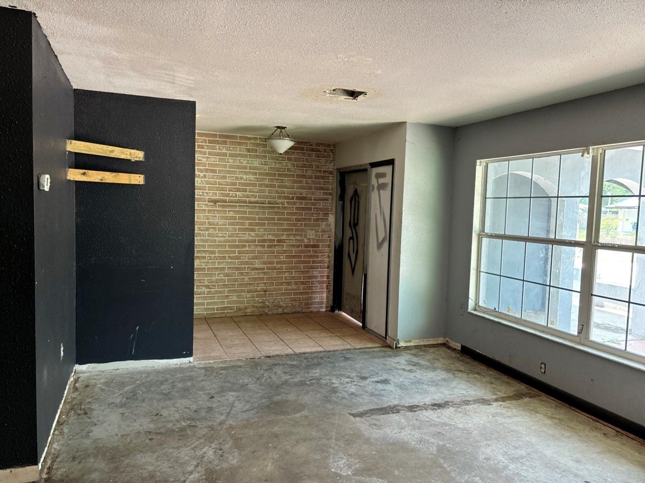 Image 11 of 12 For 6329 11th Street Court E