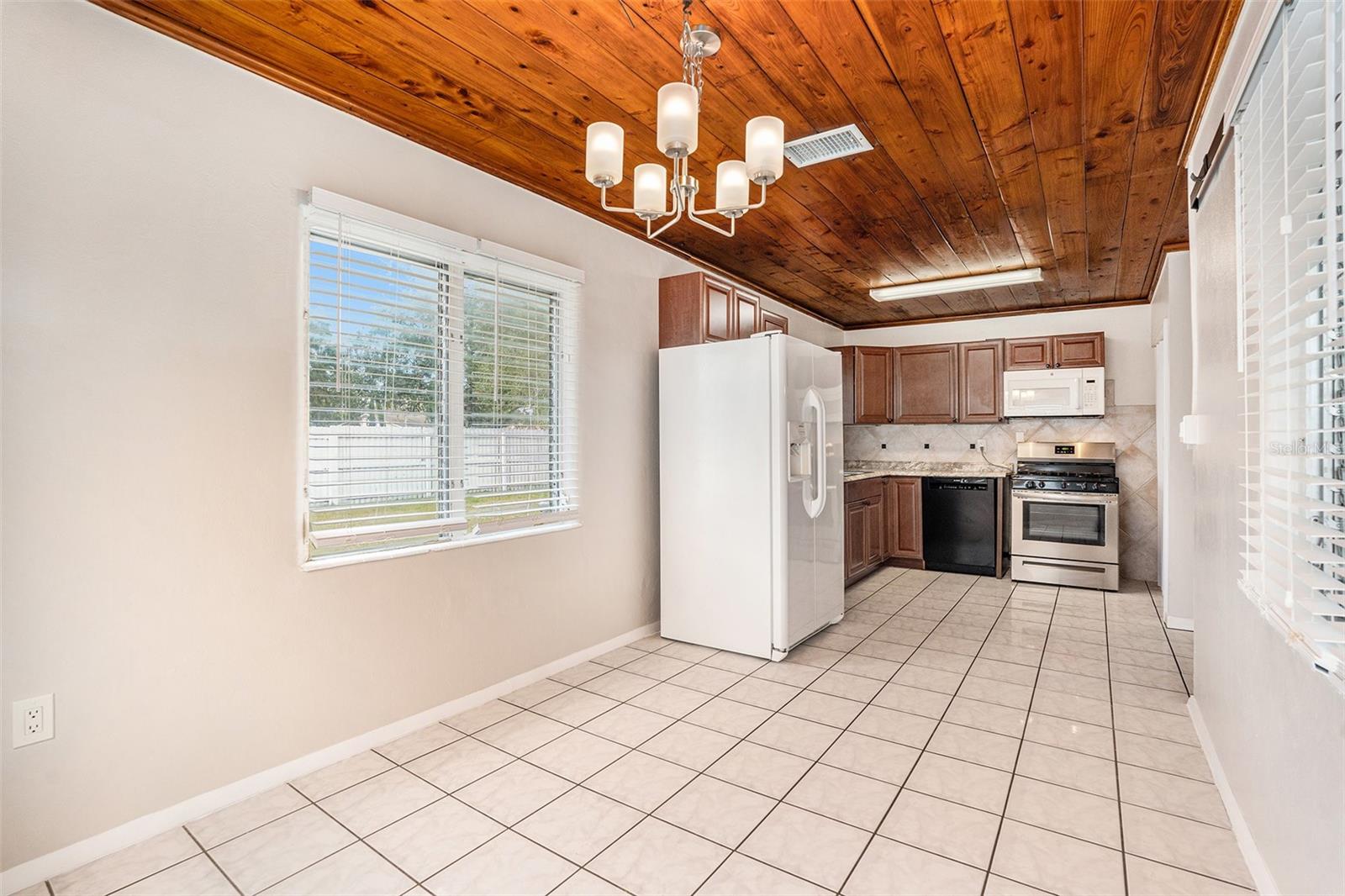 Image 11 of 22 For 5305 Whiteway Drive