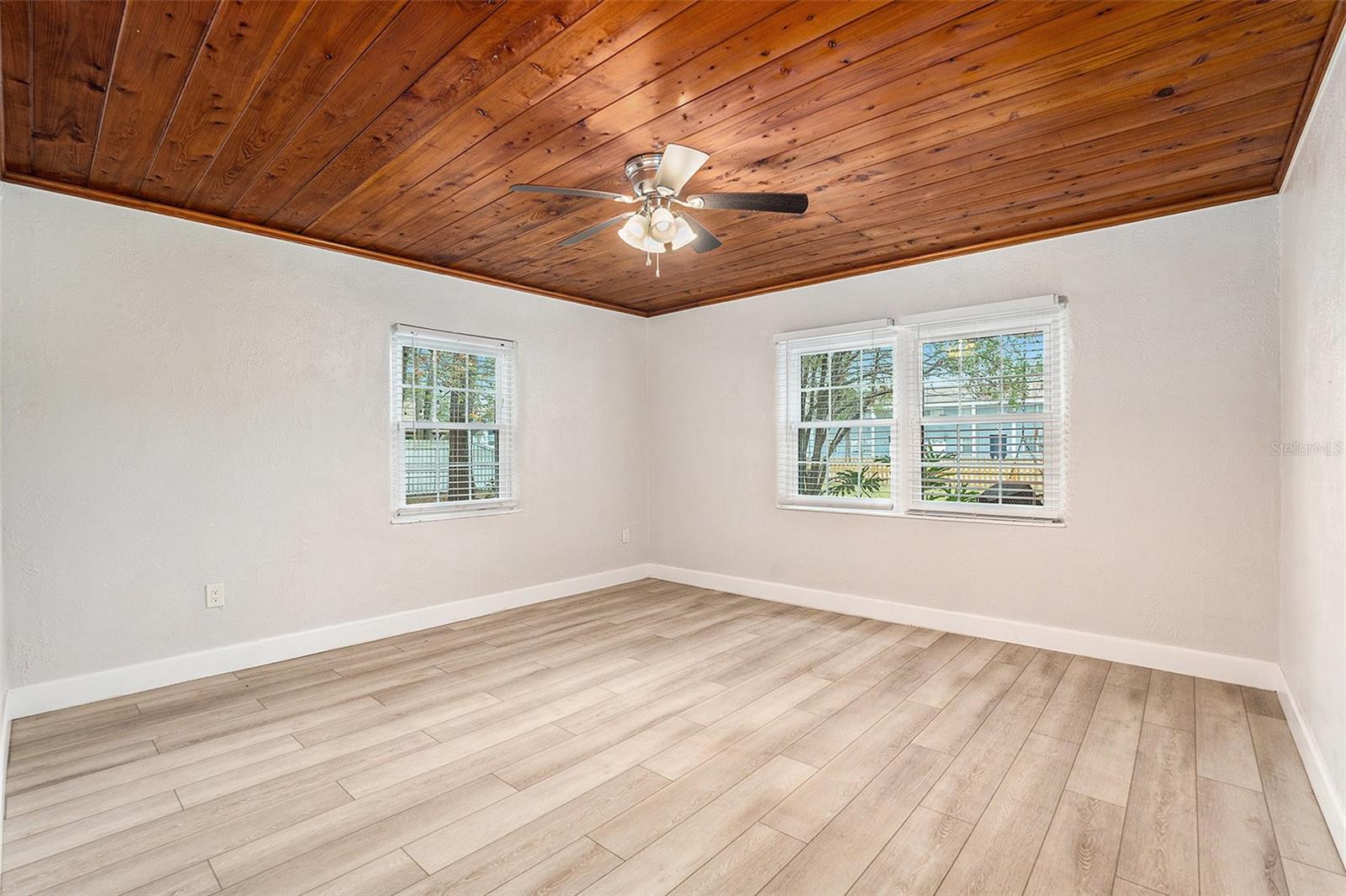 Image 15 of 22 For 5305 Whiteway Drive