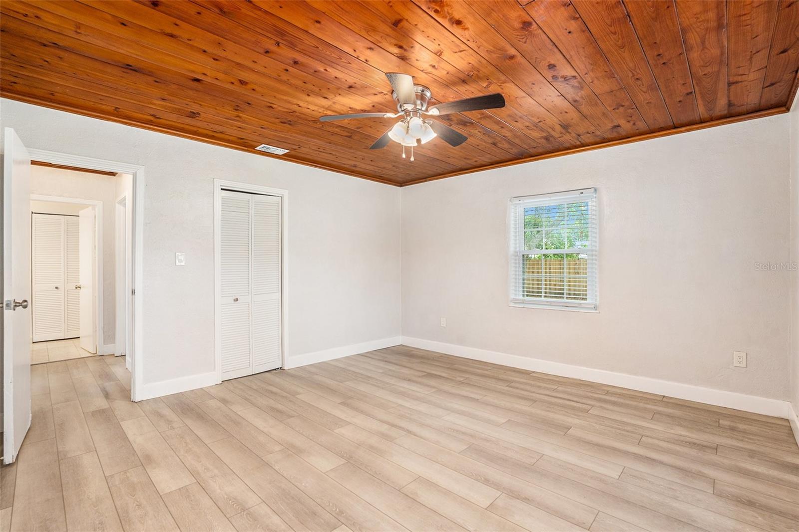 Image 16 of 22 For 5305 Whiteway Drive