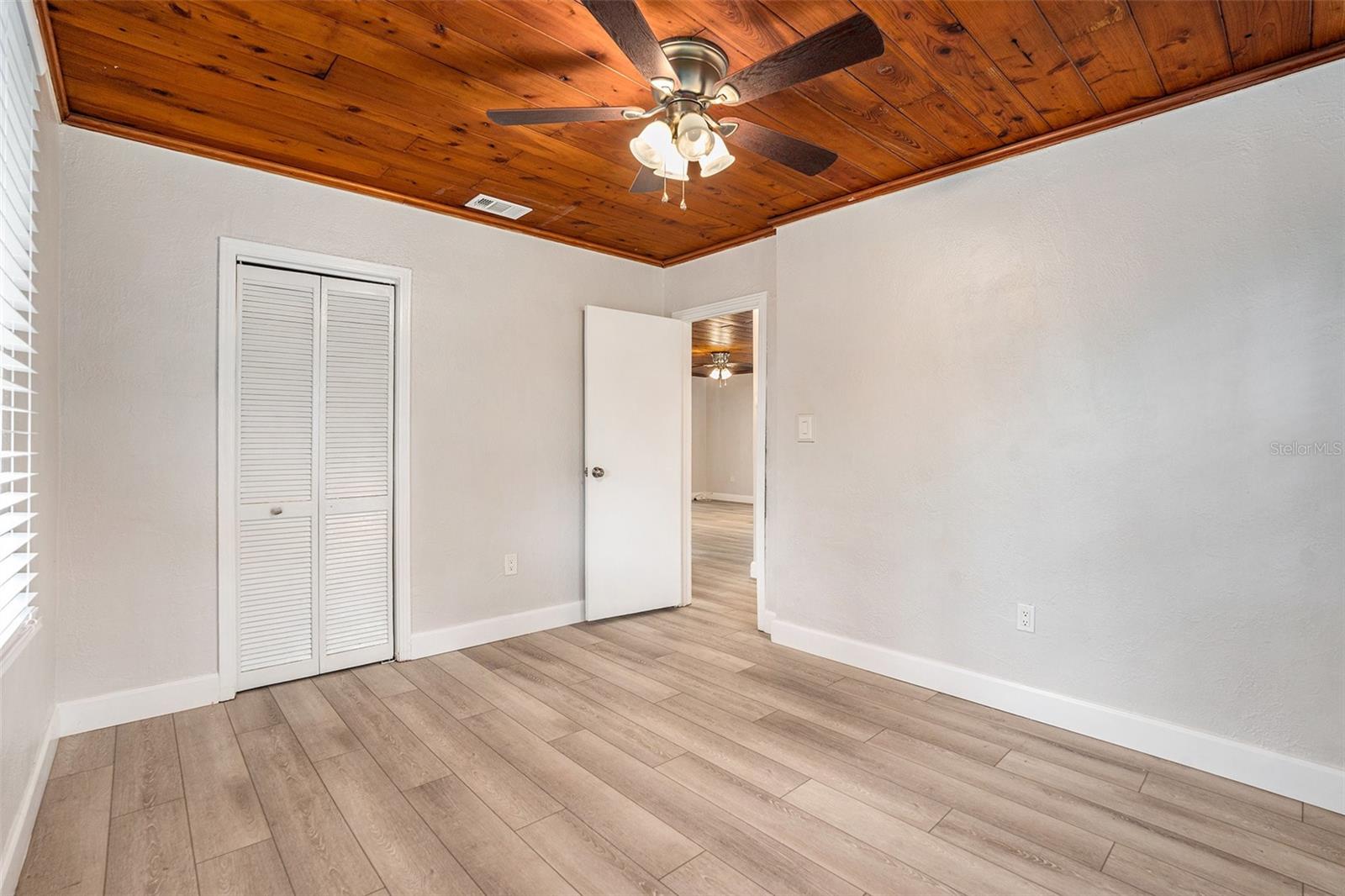 Image 19 of 22 For 5305 Whiteway Drive