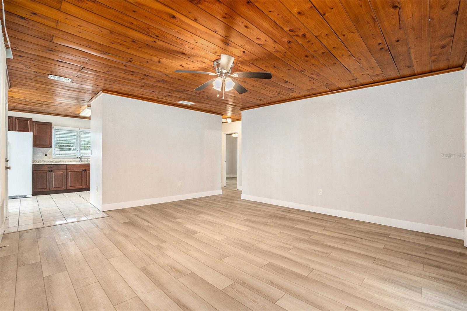 Image 8 of 22 For 5305 Whiteway Drive