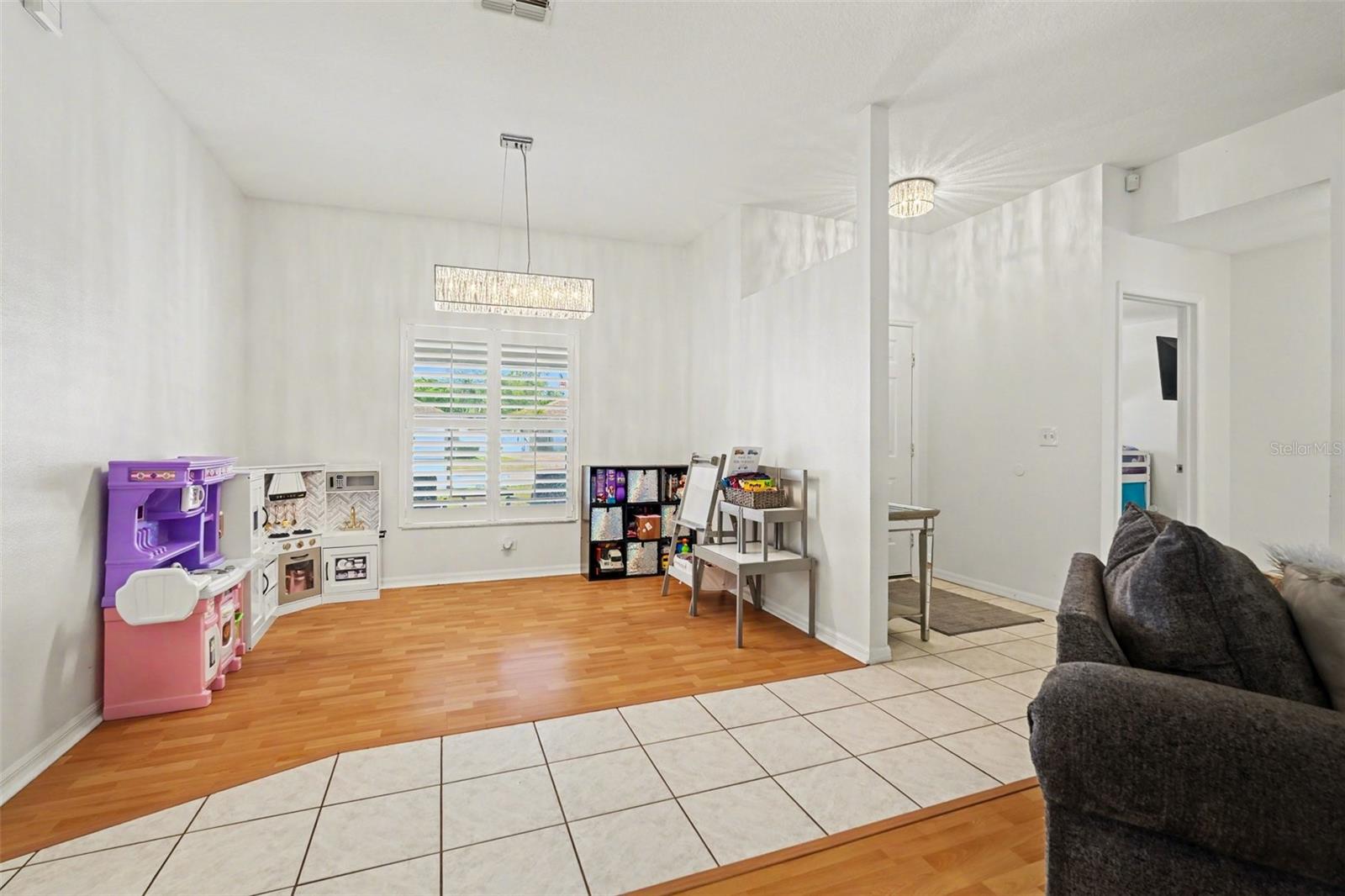 Image 18 of 24 For 2333 Towering Oaks Circle