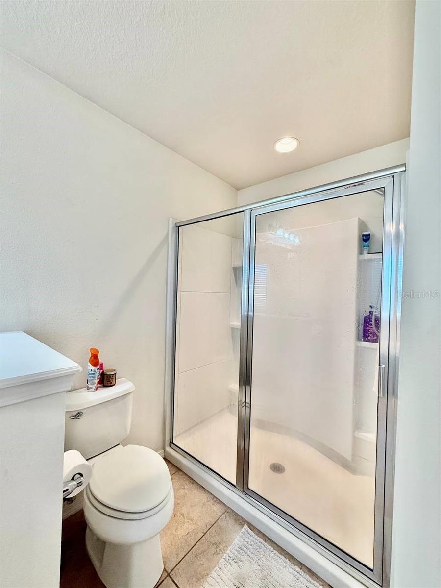 Image 17 of 27 For 9044 Aspen Hollow Place 9044