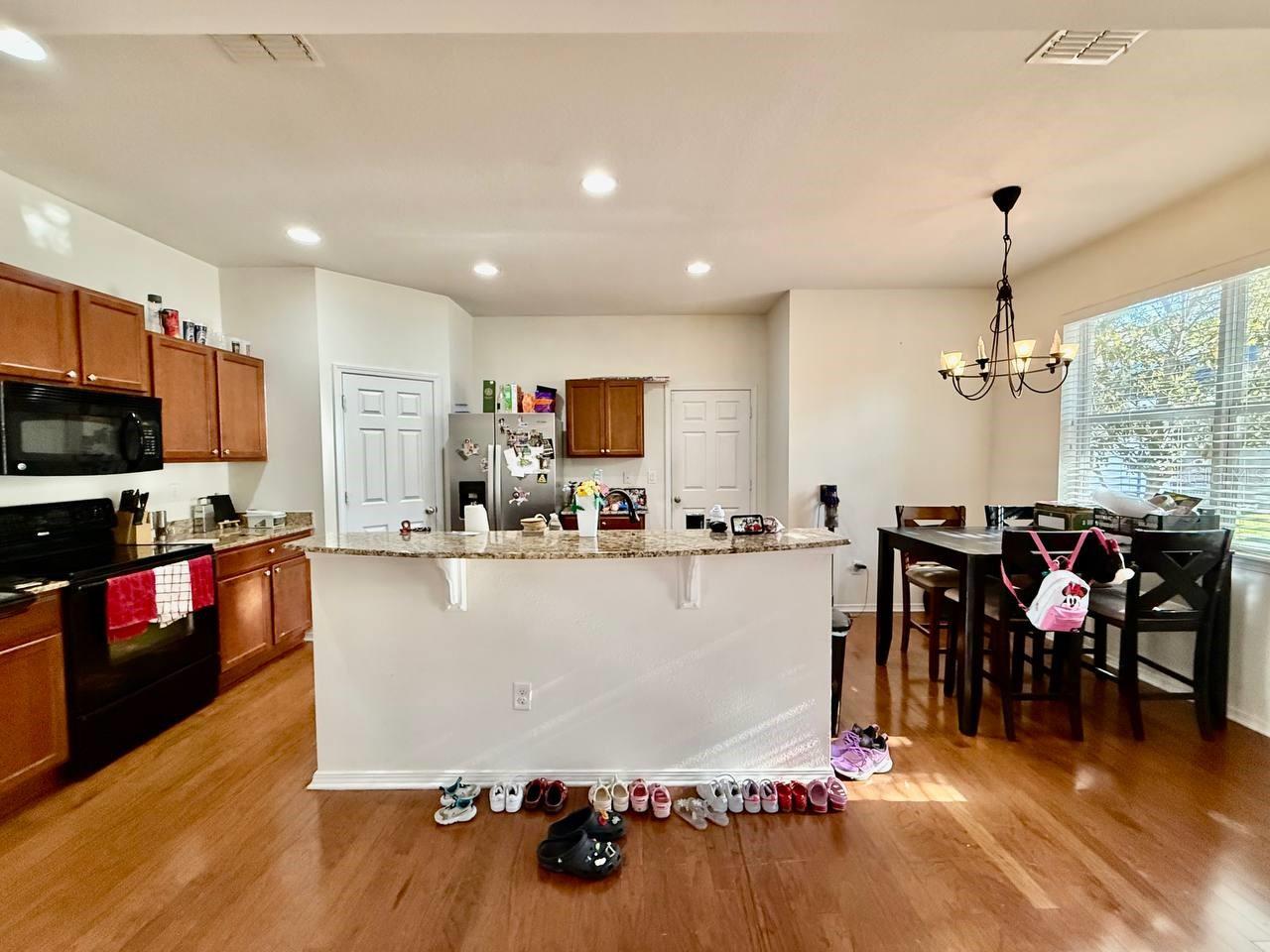 Image 8 of 27 For 9044 Aspen Hollow Place 9044