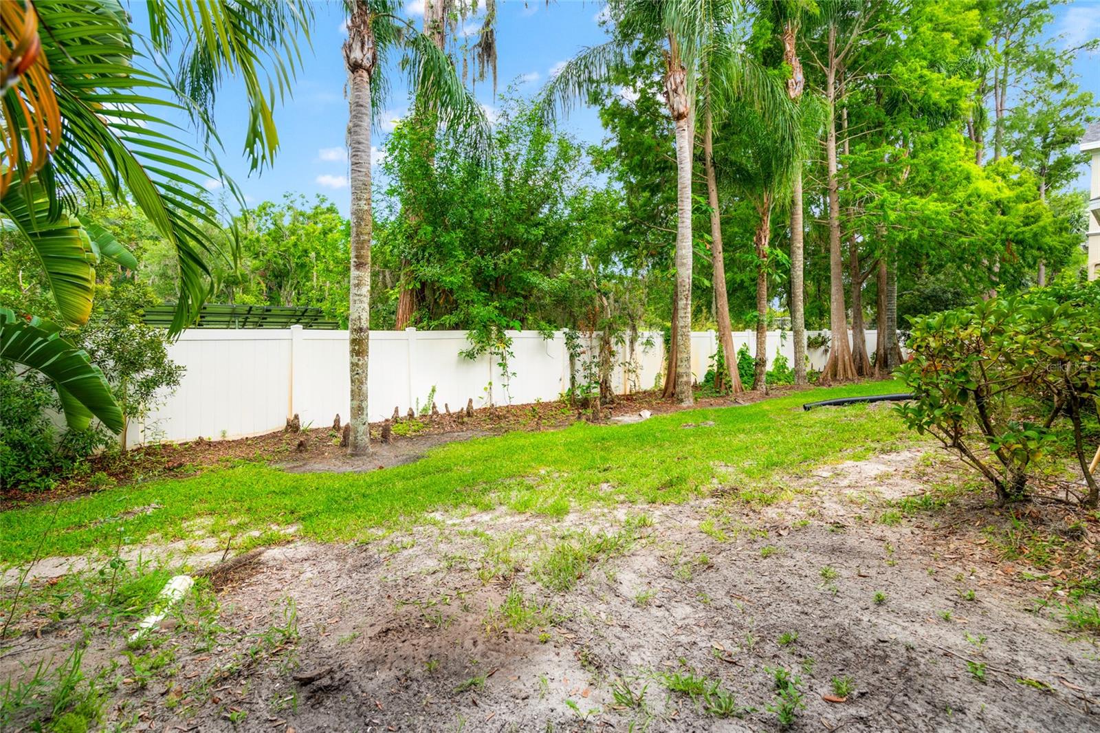 Image 17 of 45 For 3519 Heards Ferry Drive