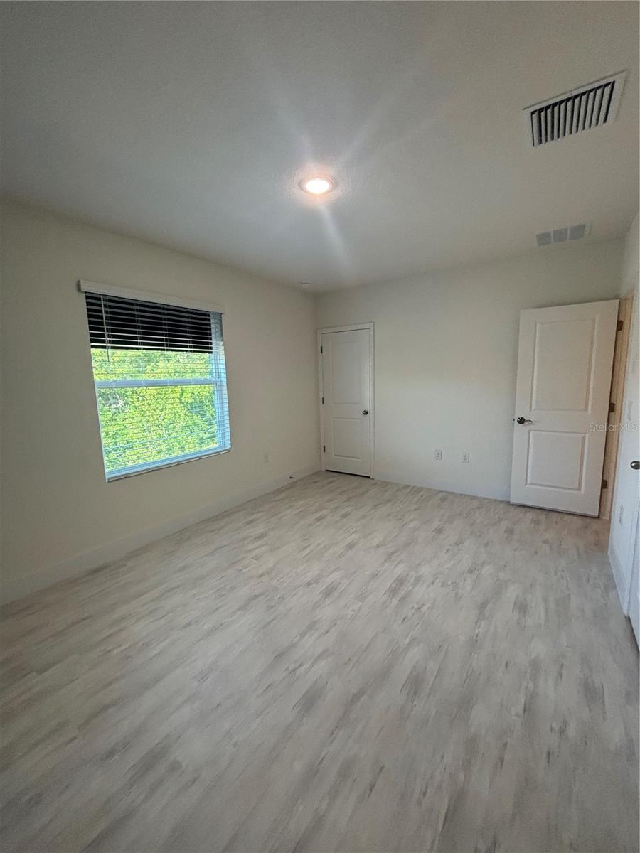 Image 25 of 39 For 1604 Hubbell Road