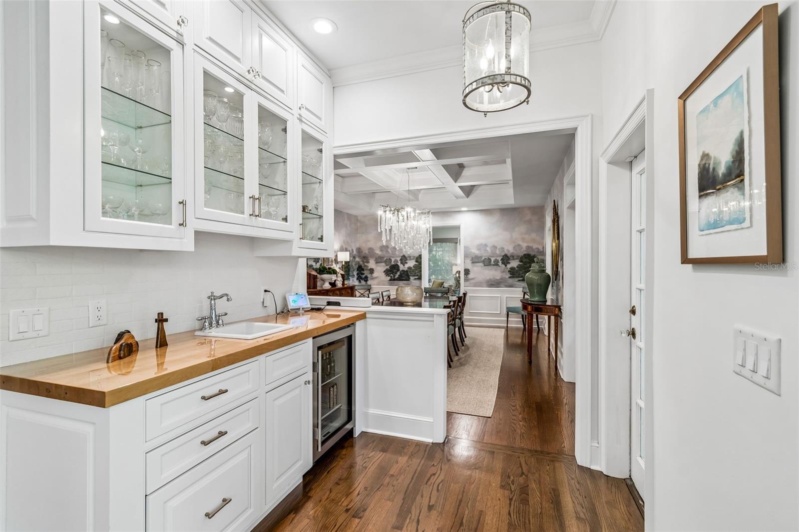 Image 22 of 71 For 3011 Hawthorne Road