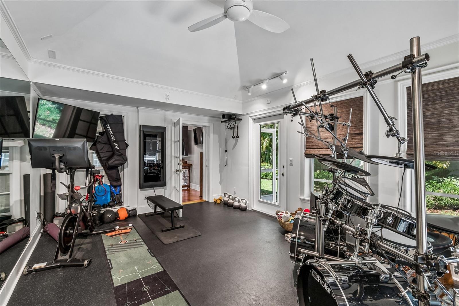 Image 36 of 71 For 3011 Hawthorne Road