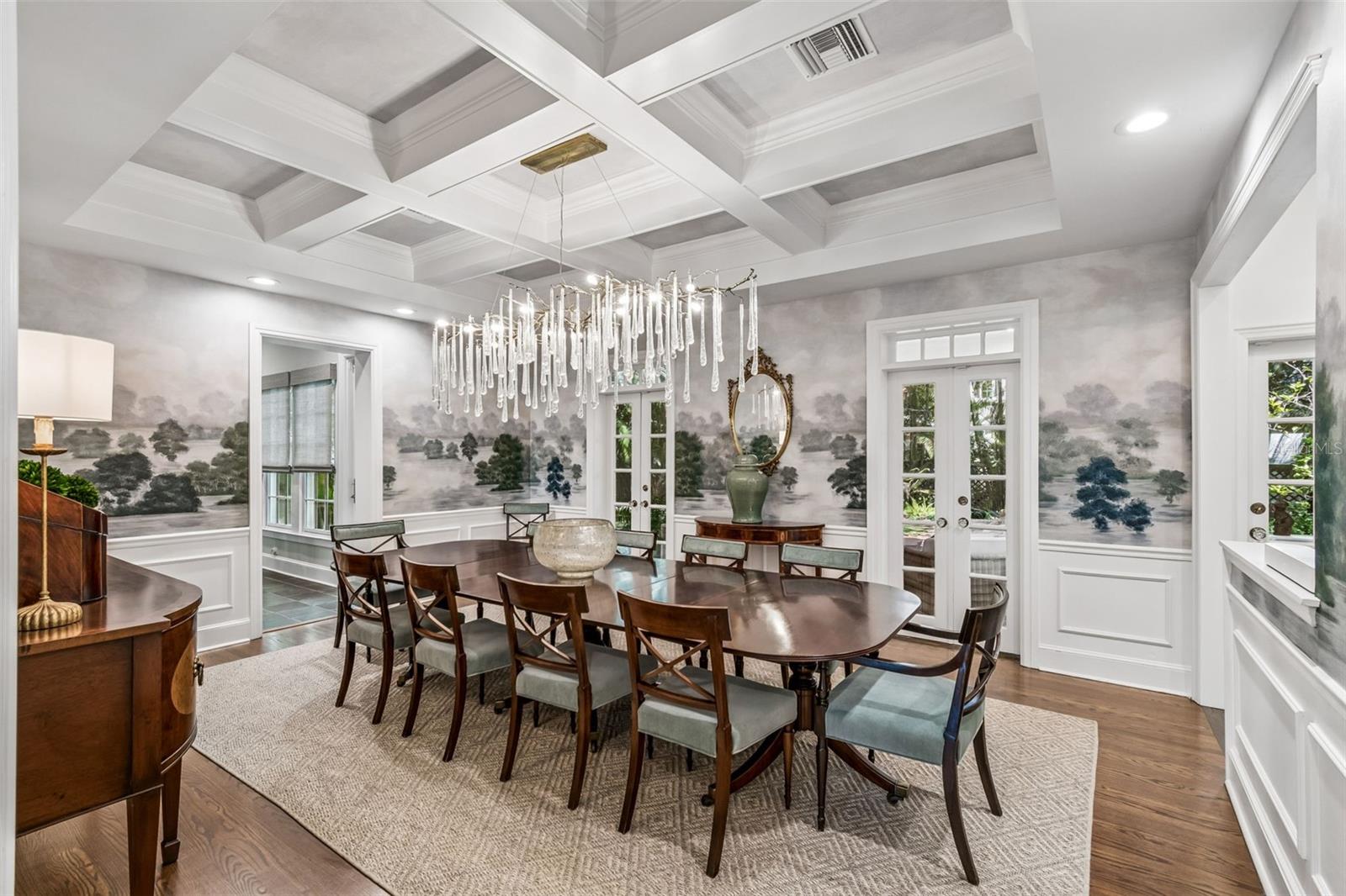 Image 4 of 71 For 3011 Hawthorne Road