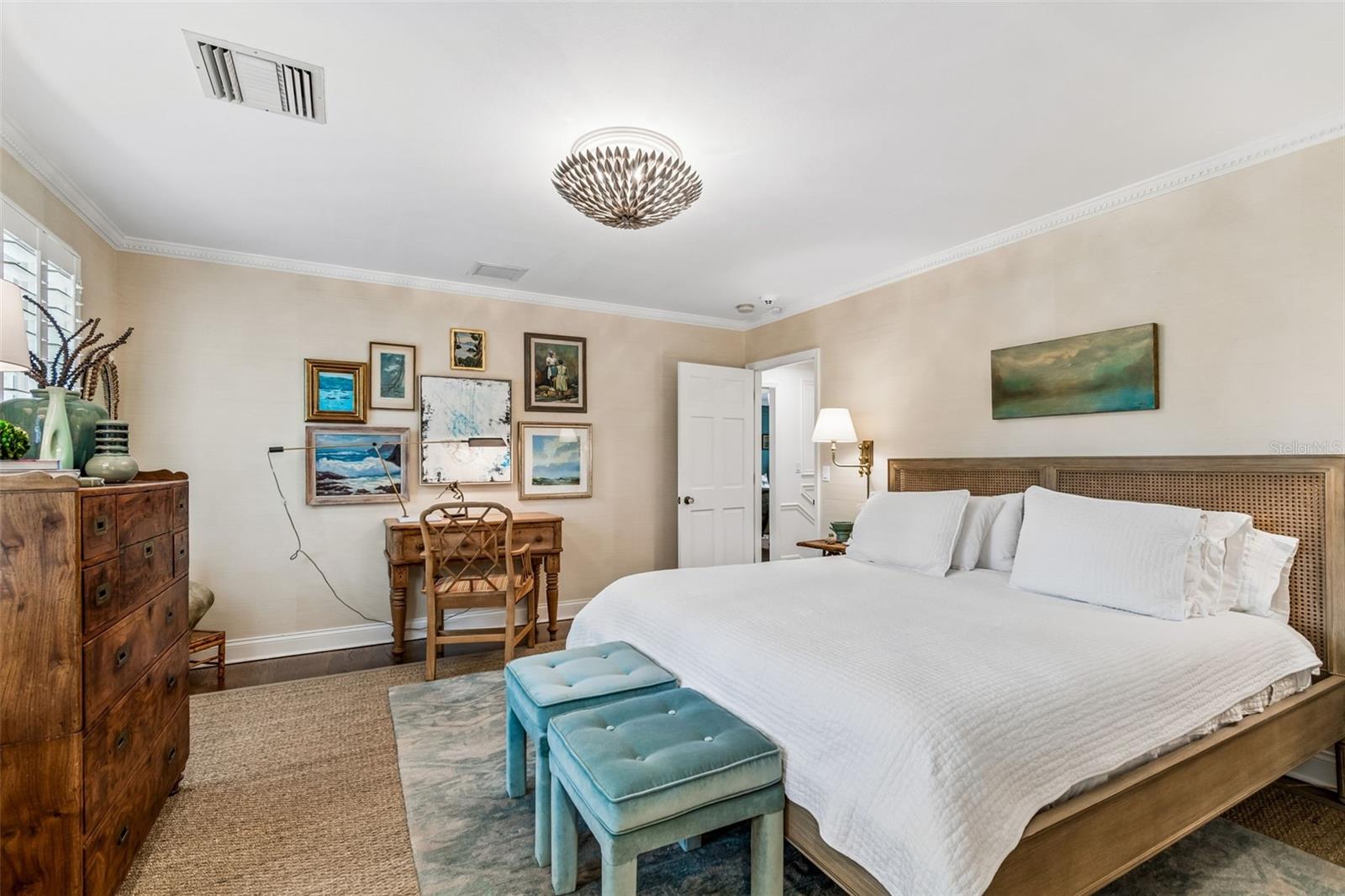 Image 44 of 71 For 3011 Hawthorne Road