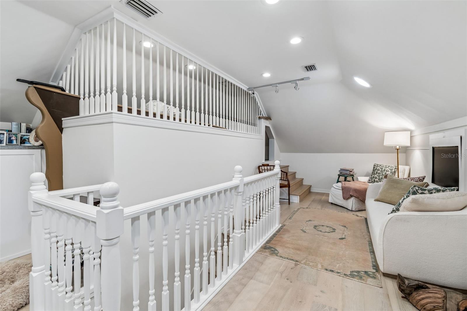 Image 55 of 71 For 3011 Hawthorne Road