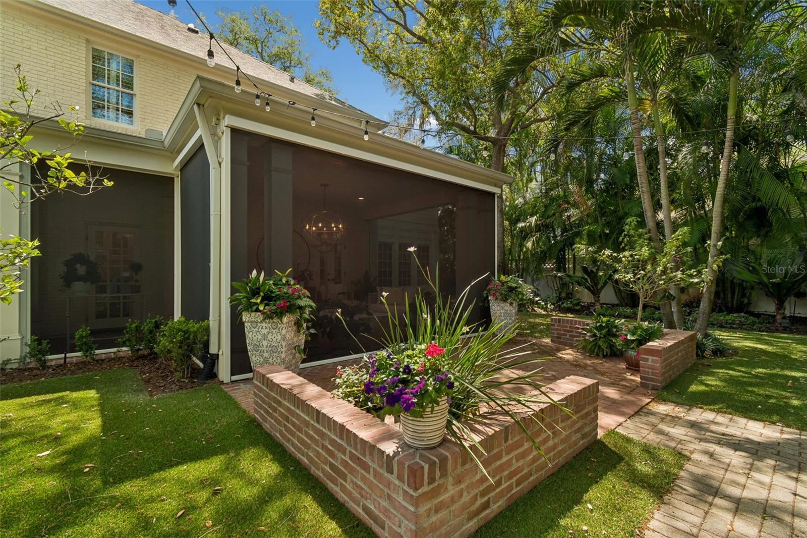 Image 59 of 71 For 3011 Hawthorne Road