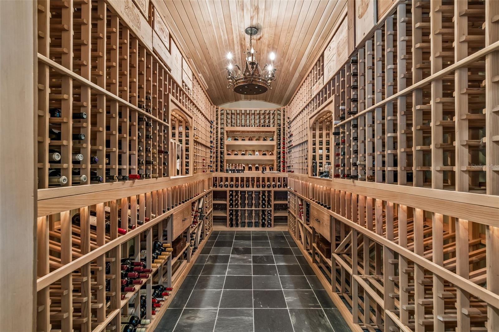 Image 7 of 71 For 3011 Hawthorne Road