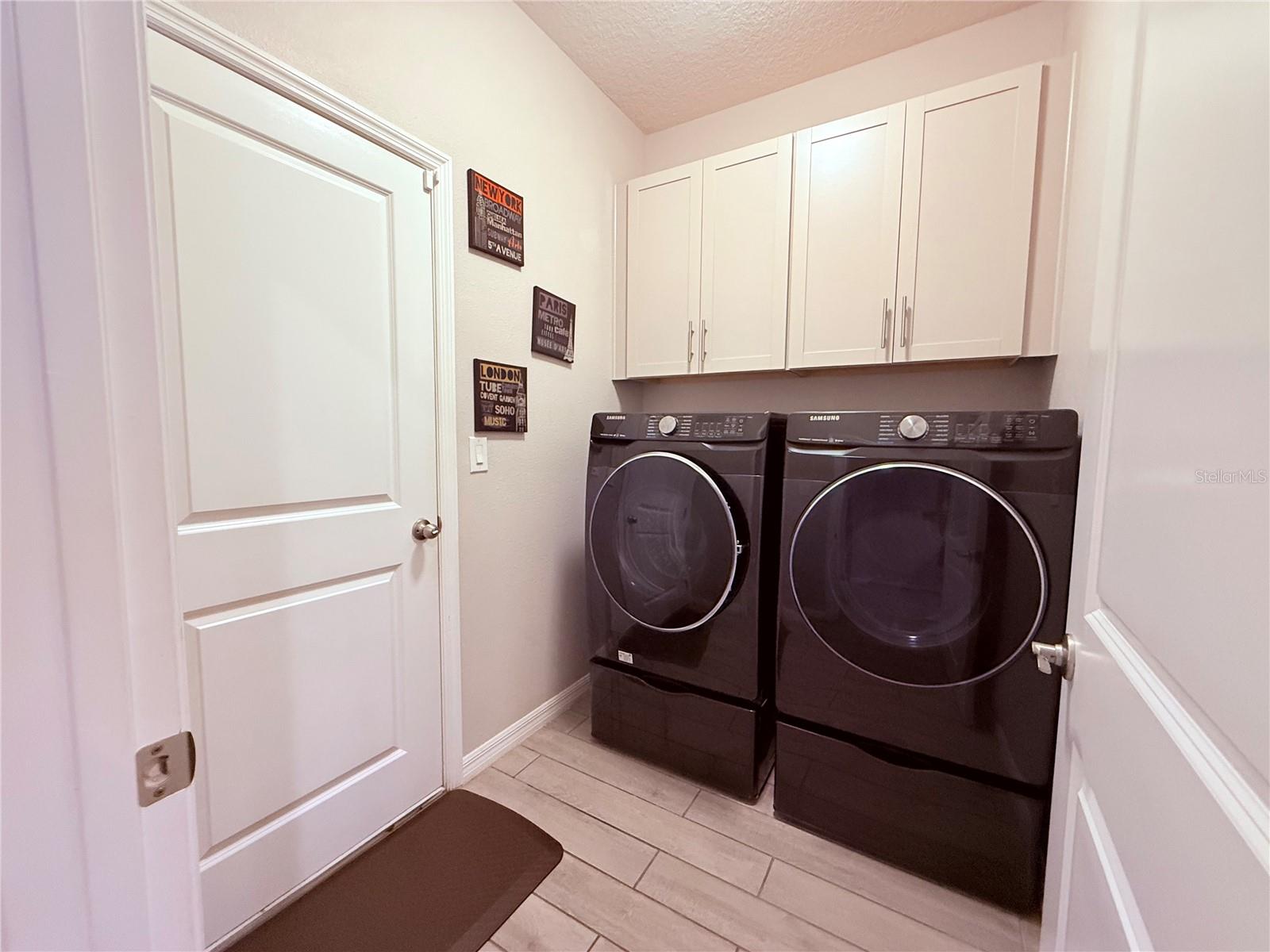 Image 10 of 37 For 8321 Praise Drive