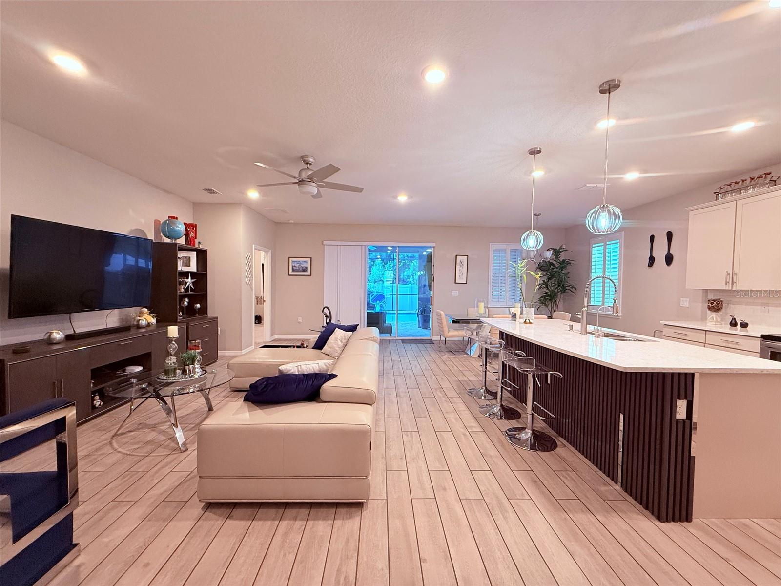 Image 15 of 37 For 8321 Praise Drive