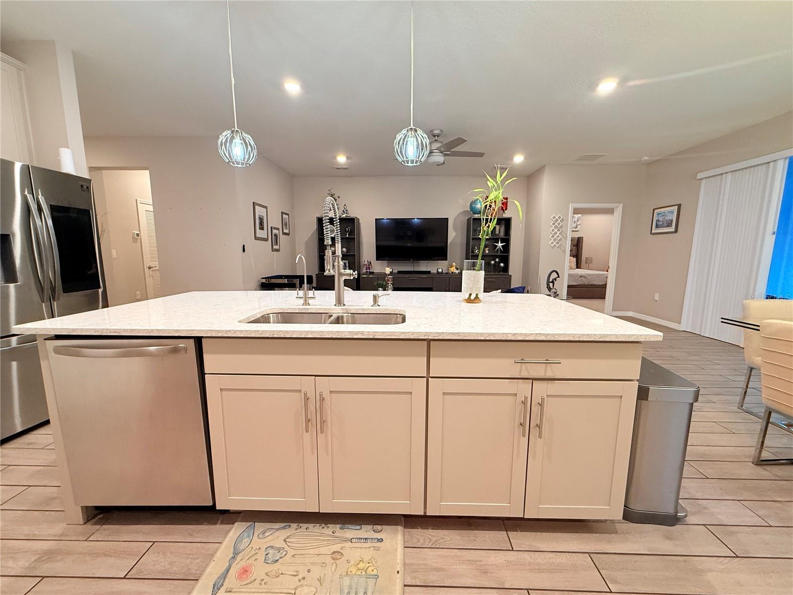 Image 18 of 37 For 8321 Praise Drive