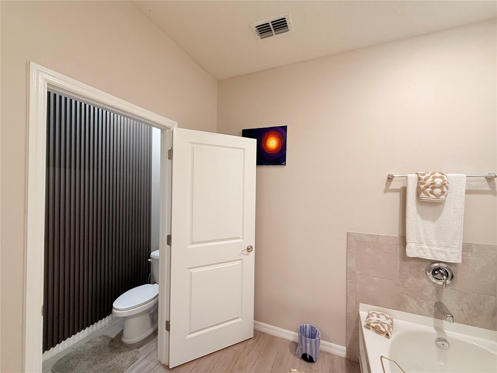 Image 28 of 37 For 8321 Praise Drive