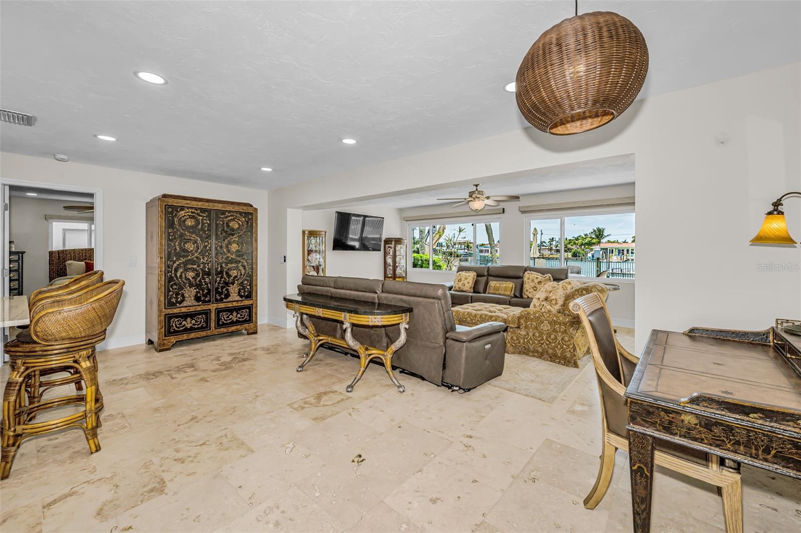 Image 11 of 58 For 11800 7th Street E