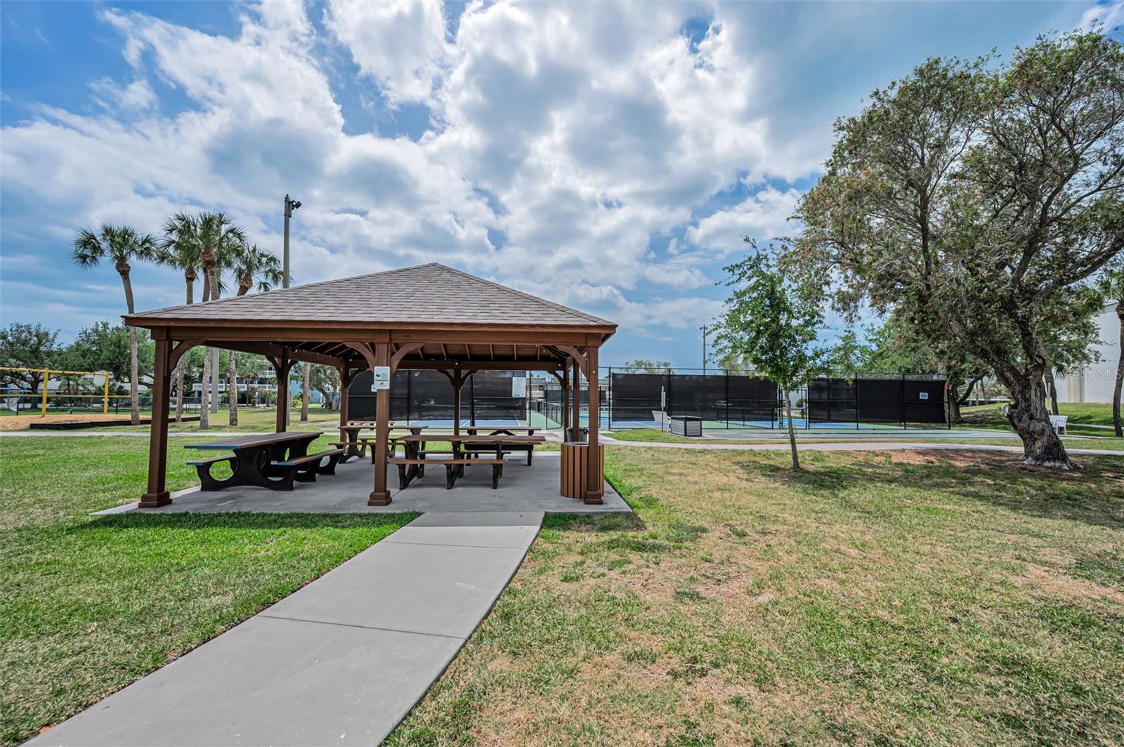 Image 52 of 58 For 11800 7th Street E