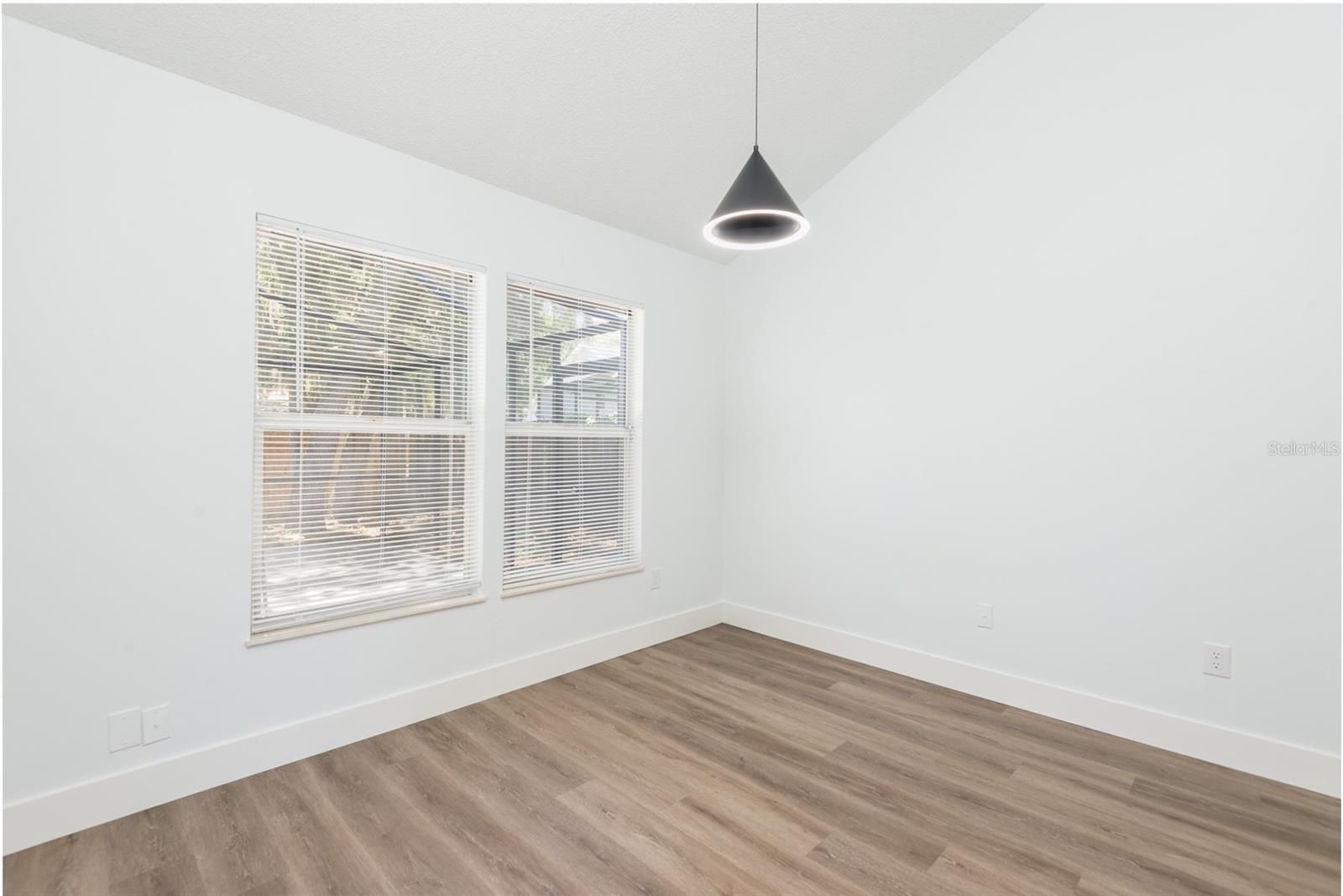 Image 14 of 31 For 4002 Quail Briar Drive