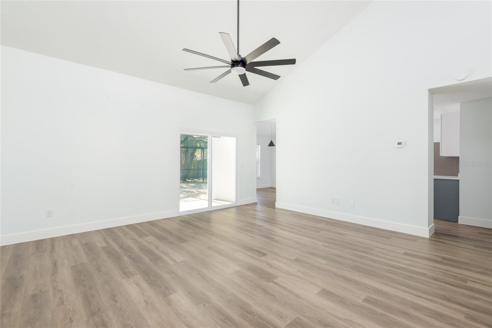 Image 7 of 31 For 4002 Quail Briar Drive