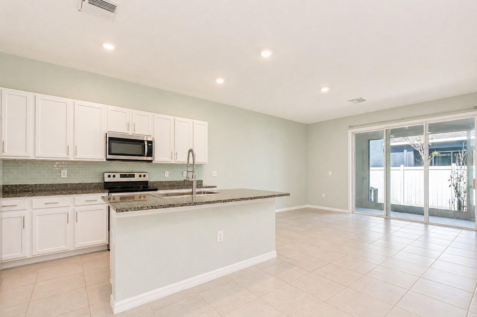 Image 15 of 38 For 2928 Beluga Bay Drive