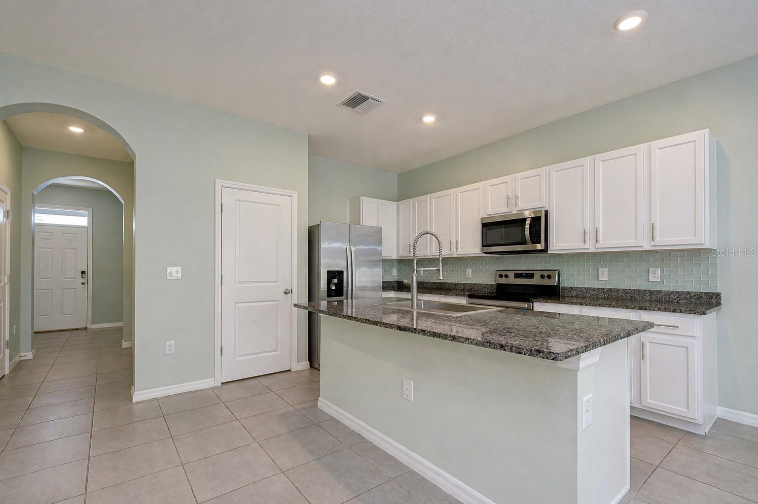 Image 4 of 38 For 2928 Beluga Bay Drive