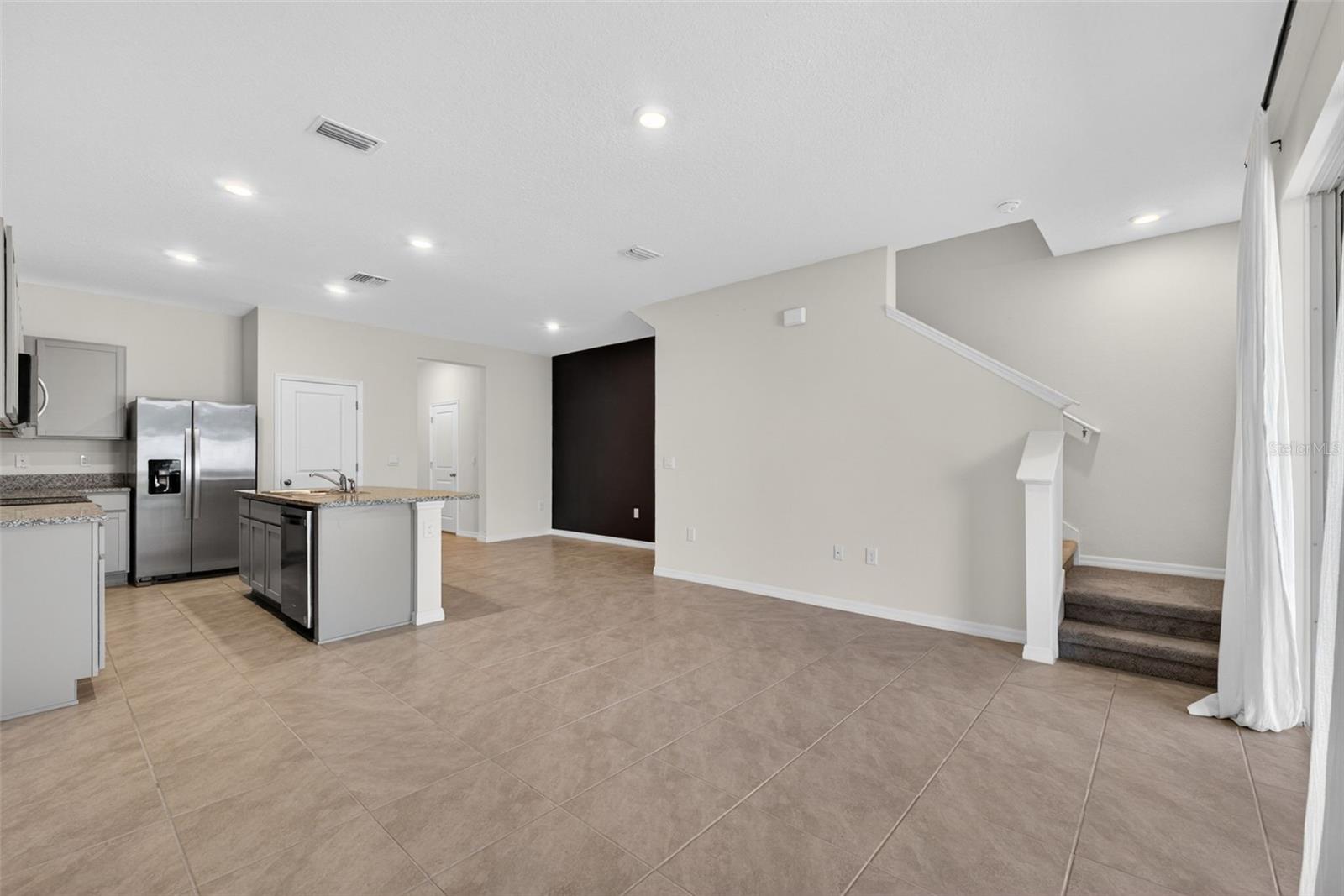 Image 20 of 75 For 33105 Major Oak Drive