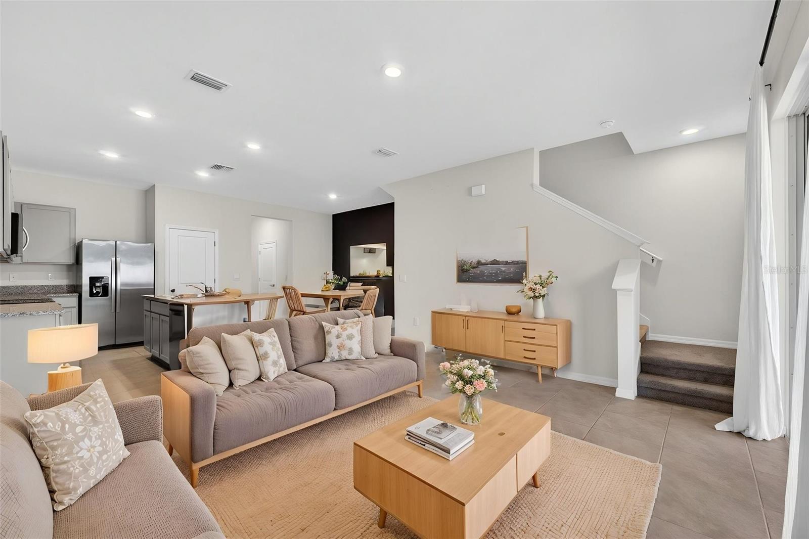 Image 21 of 75 For 33105 Major Oak Drive