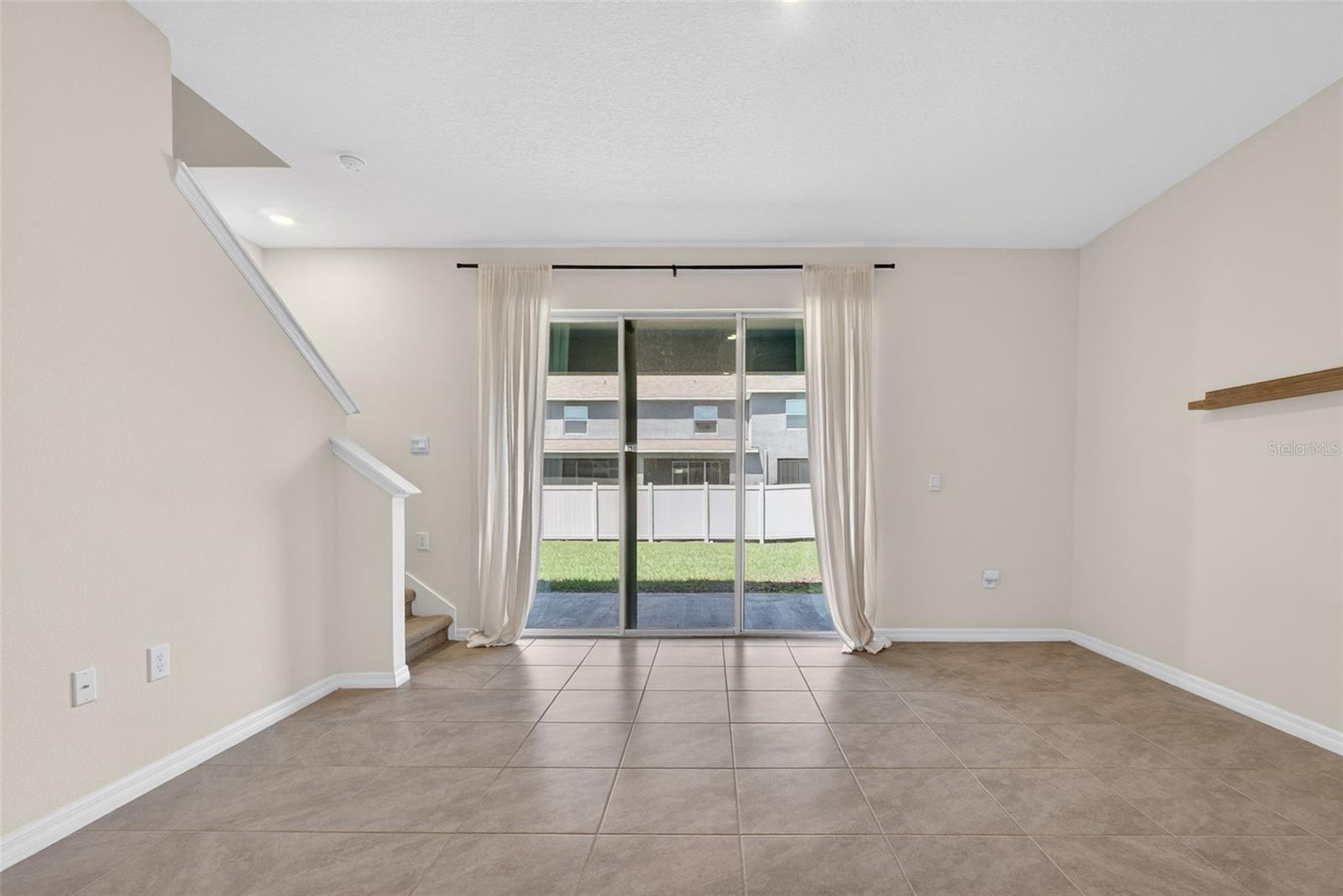 Image 24 of 75 For 33105 Major Oak Drive