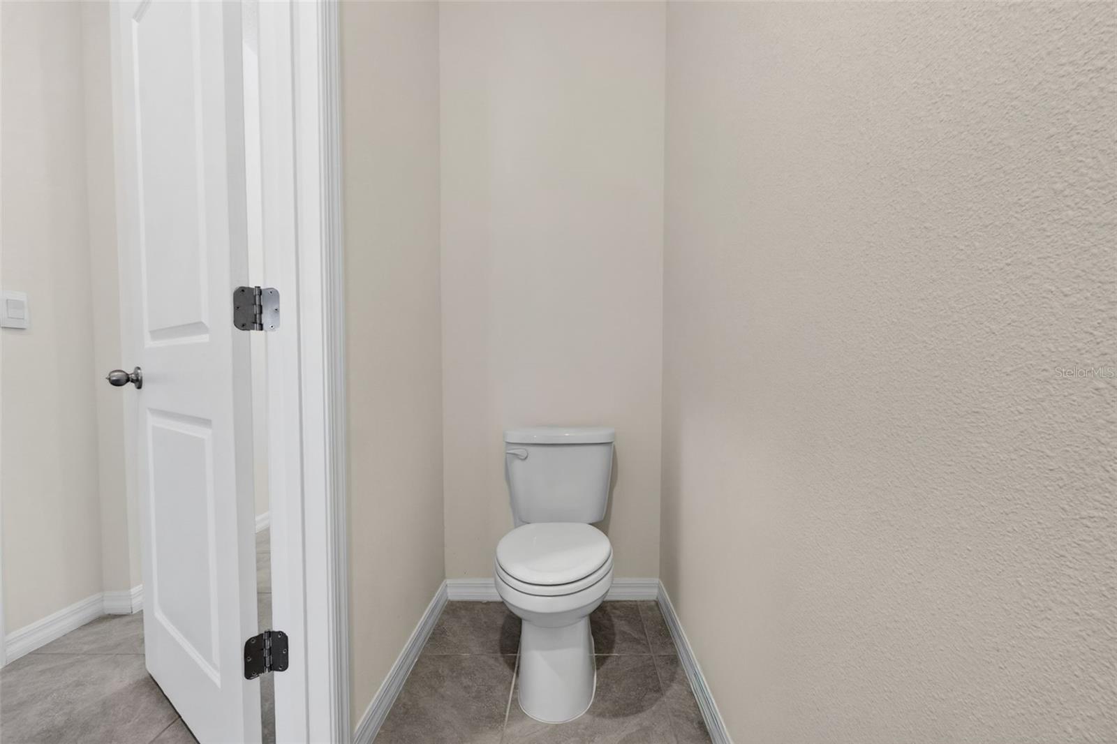 Image 28 of 75 For 33105 Major Oak Drive