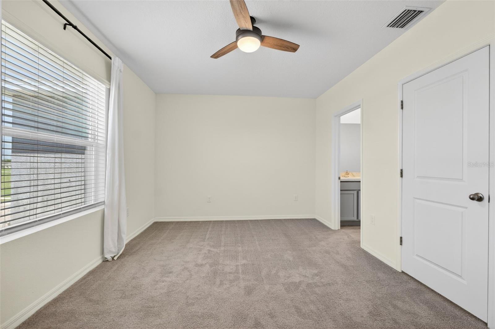 Image 31 of 75 For 33105 Major Oak Drive