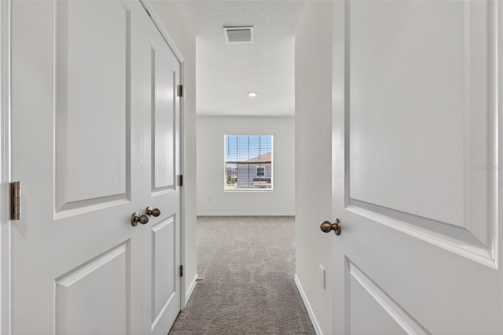 Image 38 of 75 For 33105 Major Oak Drive