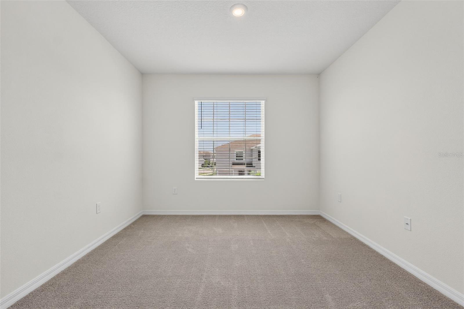 Image 39 of 75 For 33105 Major Oak Drive