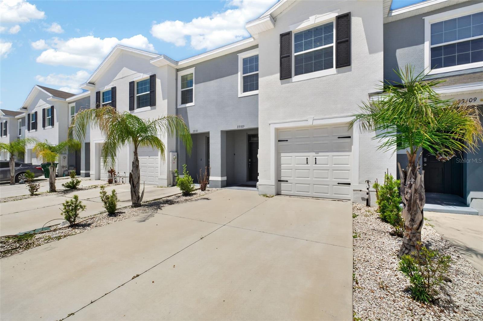 Image 4 of 75 For 33105 Major Oak Drive