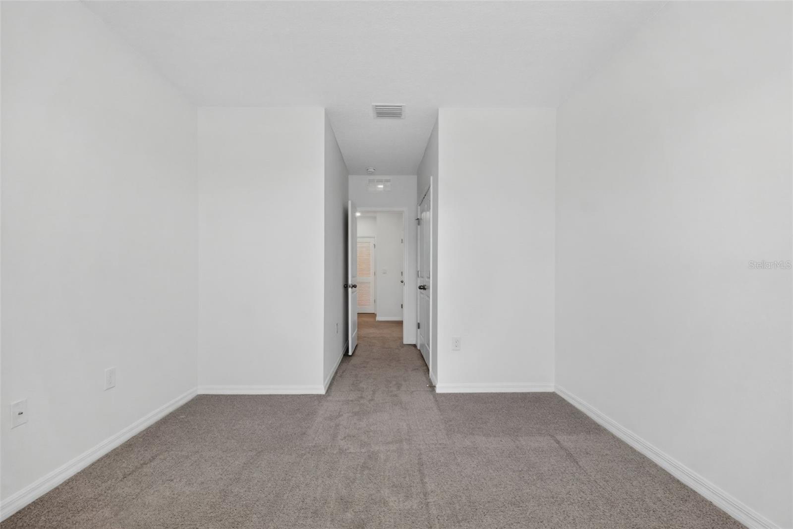 Image 41 of 75 For 33105 Major Oak Drive